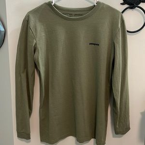 Patagonia long sleeve shirt